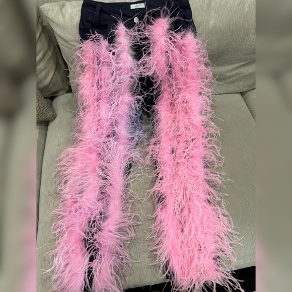 Alysse NYC Bliss Feather Denim Jeans - Picture 5 of 6